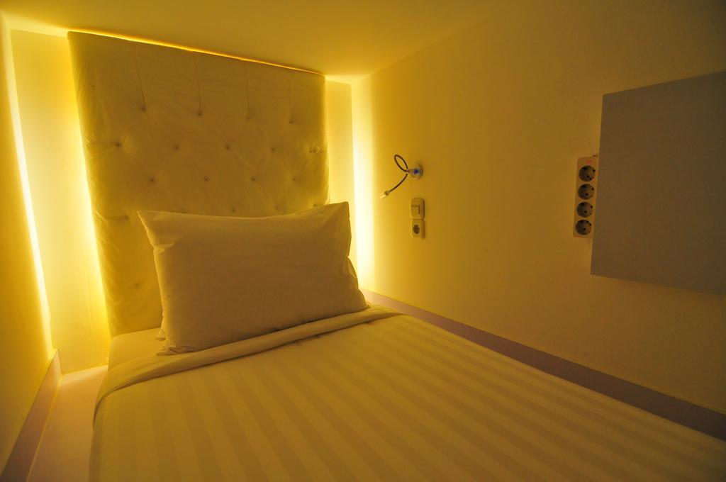 Capsule Hostel Old Batavia Dżakarta Pokój zdjęcie