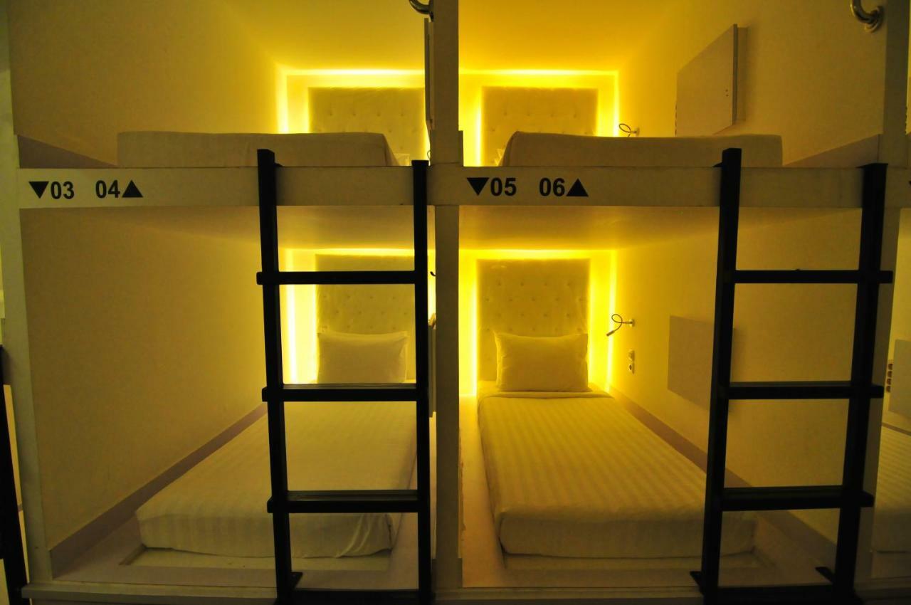 Capsule Hostel Old Batavia Dżakarta Zewnętrze zdjęcie