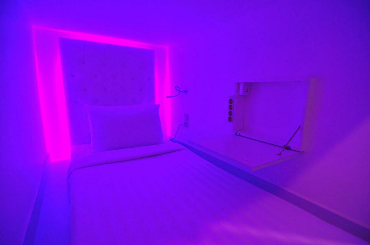 Capsule Hostel Old Batavia Dżakarta Zewnętrze zdjęcie